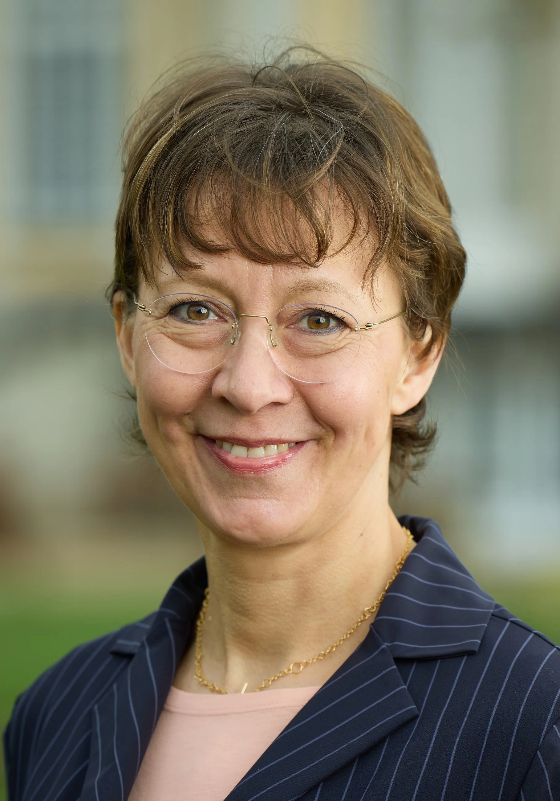 Barbara Thiel