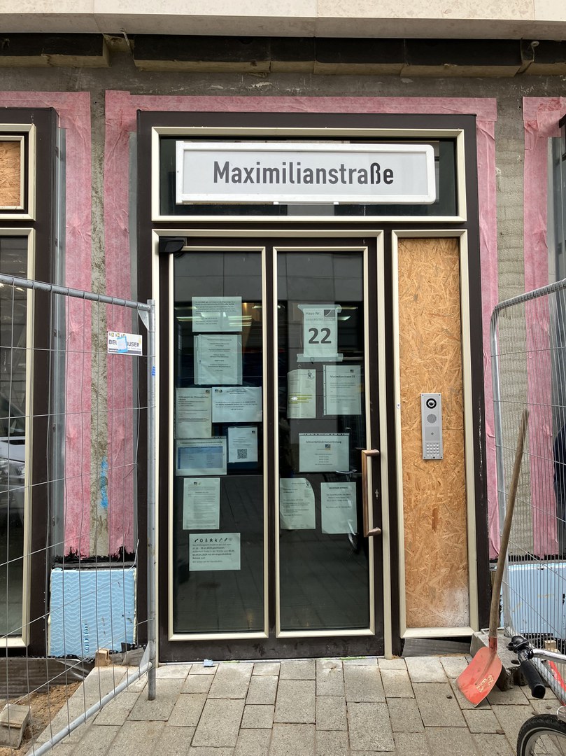 Entrance Maximilianstraße 22